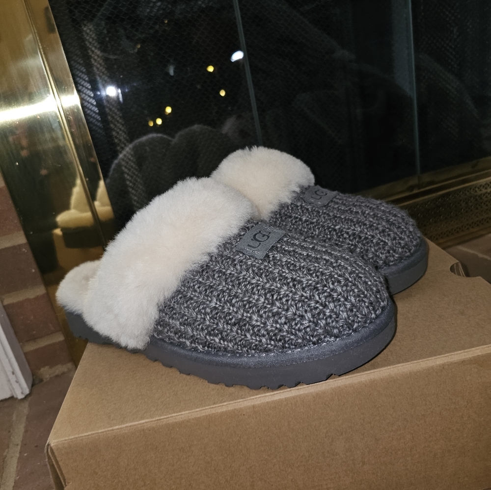 Ugg Sweater Slippers Size 9 (Charcoal)